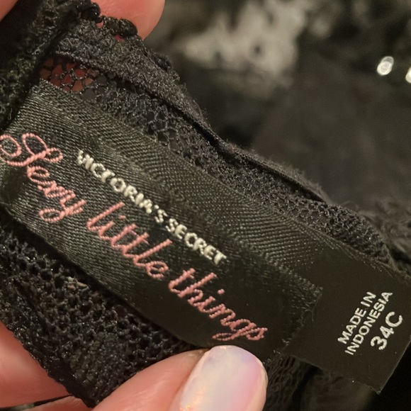 Victoria Secret Lingerie - Picture 6 of 6